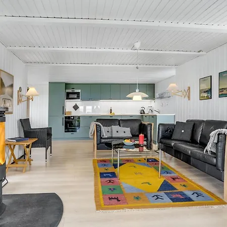 4 Bedroom Amazing Home In Fano